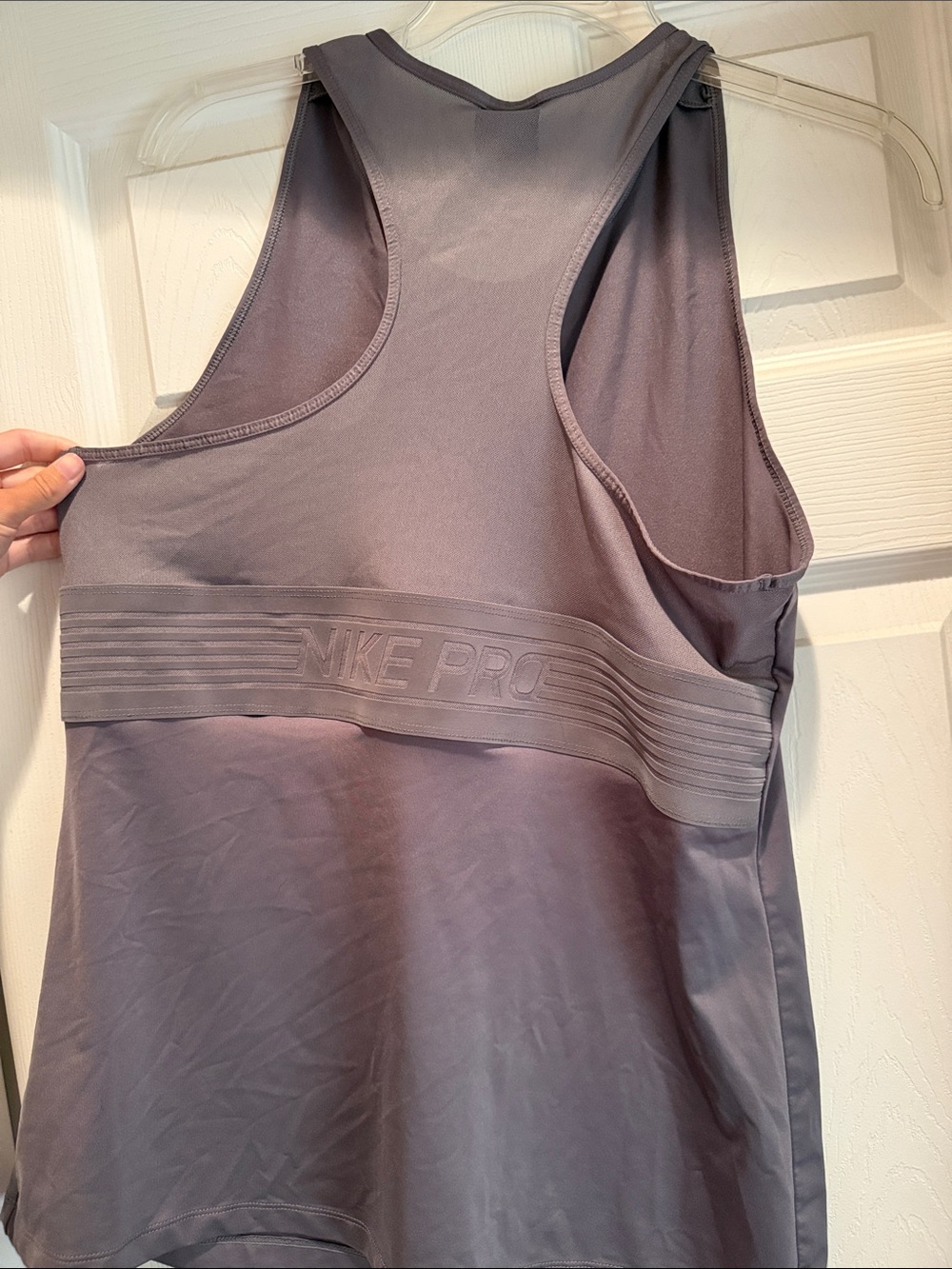 Nike Women’s Lavender Sleeveless Racerback Tank Top - Picture 3 of 3
